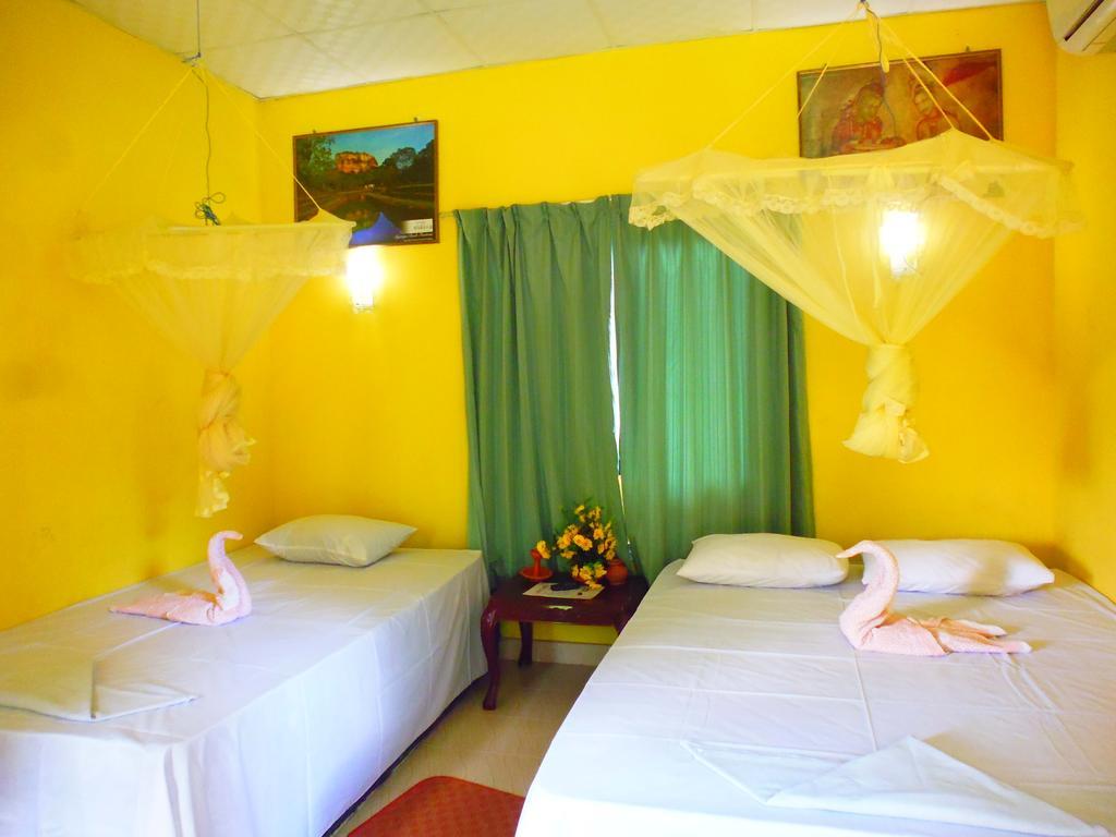 The Nilmini Lodge Sigiriya Værelse billede